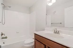 4888 Dane Ridge Cir, Woodbridge, VA 22193 - Photo 13
