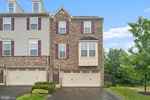 7723 Milton Cir, Gainesville, VA 20155 - Photo 1