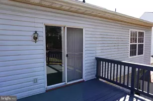 14882 Geranium Ct, Woodbridge, VA 22193 - Photo 7