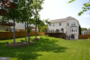 15209 Warbler Ct, Woodbridge, VA 22193 - Photo 3