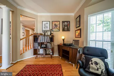 18081 Camdenhurst Drive, Gainesville, VA 20155 - Photo 9