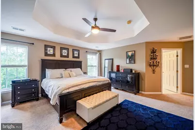 18081 Camdenhurst Drive, Gainesville, VA 20155 - Photo 33