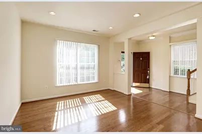 750 Monument Avenue, Woodbridge, VA 22191 - Photo 7
