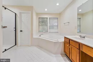 8135 Cancun Ct, Gainesville, VA 20155 - Photo 21
