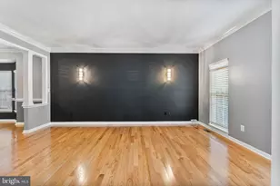 8135 Cancun Ct, Gainesville, VA 20155 - Photo 9