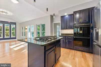 8135 Cancun Court, Gainesville, VA 20155 - Photo 5