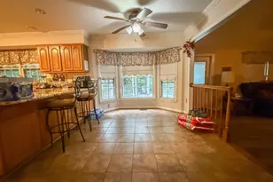 3934 Spirea Ct, Woodbridge, VA 22193 - Photo 9