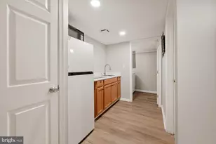 2920 Wetherburn Ct, Woodbridge, VA 22191 - Photo 3