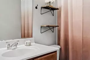 7825 Crescent Park Dr, Gainesville, VA 20155 - Photo 11