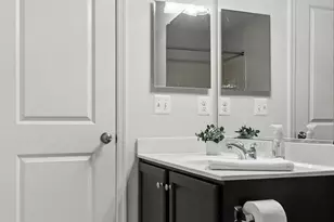 7825 Crescent Park Dr, Gainesville, VA 20155 - Photo 29