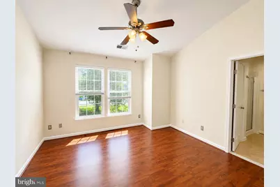 8268 Vermont Place, Manassas, VA 20111 - Photo 9