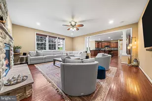 14923 Spriggs Tree Ln, Woodbridge, VA 22193 - Photo 21