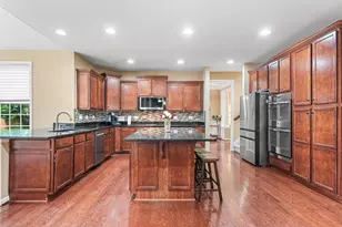 14923 Spriggs Tree Ln, Woodbridge, VA 22193 - Photo 13