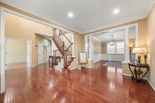 14923 Spriggs Tree Ln, Woodbridge, VA 22193 - Photo 7