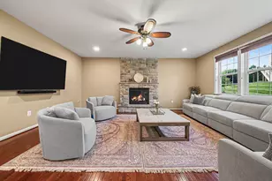 14923 Spriggs Tree Ln, Woodbridge, VA 22193 - Photo 19