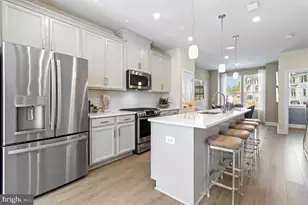8969 Katherine Johnson St, Manassas, VA 20109 - Photo 5