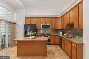 2158 Oberlin Dr, Woodbridge, VA 22191 - Photo 7