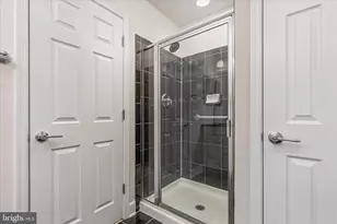 2158 Oberlin Dr, Woodbridge, VA 22191 - Photo 17
