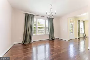 5829 Amanda Rose Ln, Woodbridge, VA 22193 - Photo 11