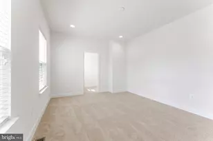 5829 Amanda Rose Ln, Woodbridge, VA 22193 - Photo 27