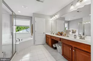 12609 Greenhouse View Ln, Woodbridge, VA 22192 - Photo 19