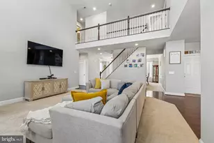 12609 Greenhouse View Ln, Woodbridge, VA 22192 - Photo 13
