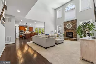 12609 Greenhouse View Ln, Woodbridge, VA 22192 - Photo 9