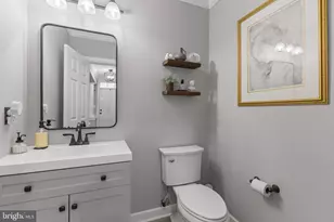 12852 Marblestone Dr, Woodbridge, VA 22192 - Photo 7
