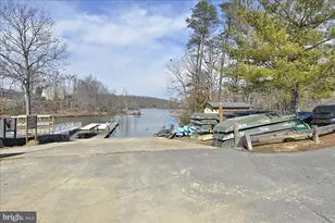 12938 Freestone Ct, Woodbridge, VA 22192 - Photo 9