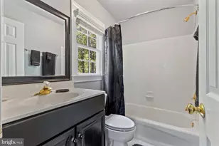 15006 Ransom Oaks Ct, Gainesville, VA 20155 - Photo 19