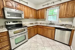 3931 Pepperidge Ct, Woodbridge, VA 22192 - Photo 9