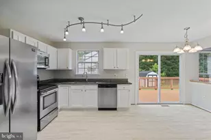 3429 Lacrosse Ct, Woodbridge, VA 22193 - Photo 3