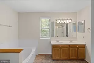 3429 Lacrosse Ct, Woodbridge, VA 22193 - Photo 7