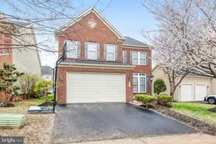 8416 Churchside Dr, Gainesville, VA 20155 - Photo 5