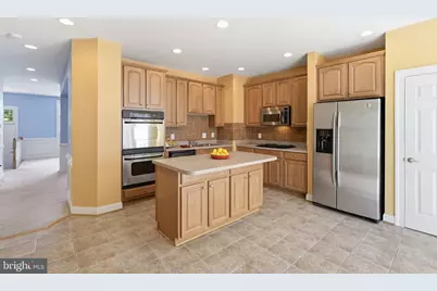 6830 Witton Circle, Gainesville, VA 20155 - Photo 9