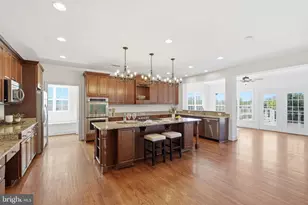 14454 Broadwinged Dr, Gainesville, VA 20155 - Photo 17