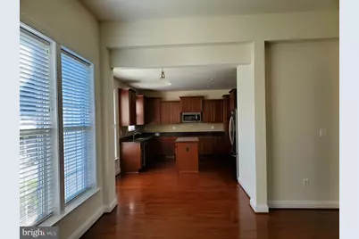 12578 Stone Lined Circle, Woodbridge, VA 22192 - Photo 5
