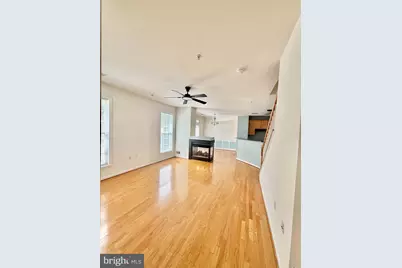 6814 Sabbarton Place #92, Gainesville, VA 20155 - Photo 3