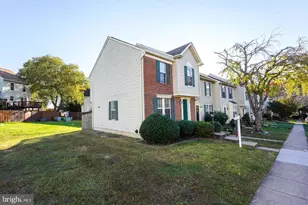 3433 Belleplain Ct, Dumfries, VA 22026 - Photo 3