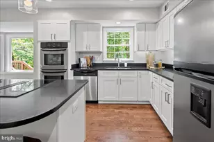 12478 Cavalier Dr, Woodbridge, VA 22192 - Photo 3