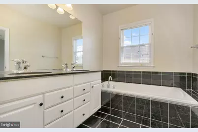 2337 Brookmoor Lane, Woodbridge, VA 22191 - Photo 11