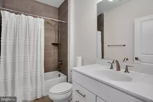 14470 Nebbiolo Dr, Gainesville, VA 20155 - Photo 17