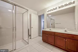 15555 John Diskin Cir, Woodbridge, VA 22191 - Photo 13