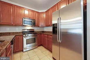 15555 John Diskin Cir, Woodbridge, VA 22191 - Photo 5