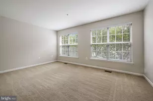 15555 John Diskin Cir, Woodbridge, VA 22191 - Photo 9