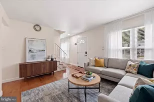 5388 Shamus Ct, Woodbridge, VA 22193 - Photo 5