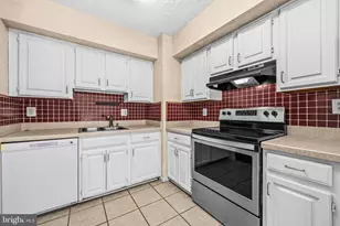 7764 Black Horse Ct, Manassas, VA 20109 - Photo 15