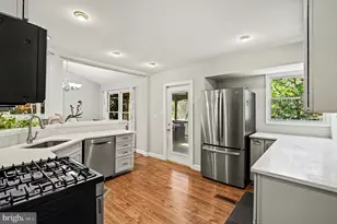 8022 Rocky Run Rd, Gainesville, VA 20155 - Photo 5