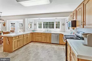 13452 Natick Dr, Manassas, VA 20112 - Photo 11