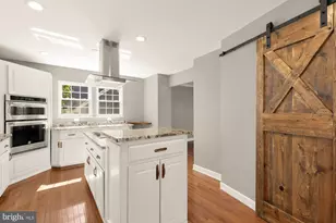 13581 Castlebridge Ln, Woodbridge, VA 22193 - Photo 9